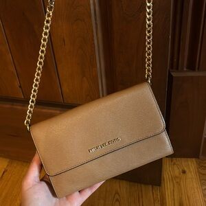 Michael kors crossbody